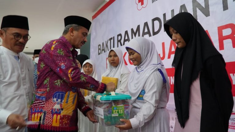 2.000 Paket Santunan Anak Yatim &#038; Dhuafa mulai Didistribusikan