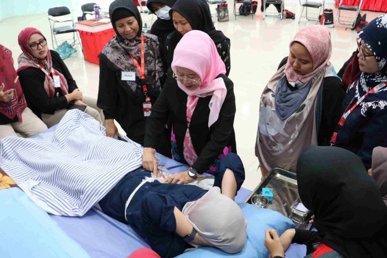 Pelatihan Perawatan Keluarga oleh PMI Kota Dumai: Tingkatkan Kualitas SDM PMI dengan Keahlian Khusus