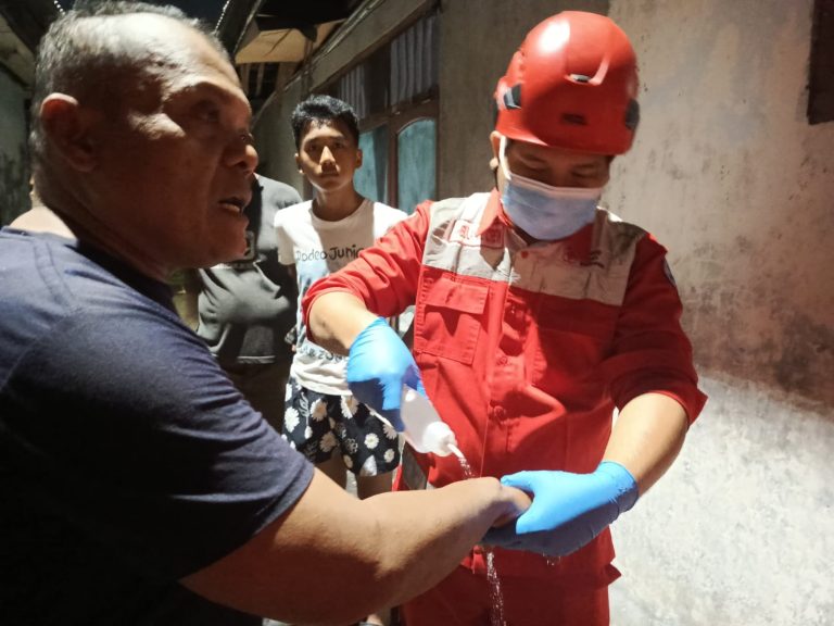 PMI Dumai Terjunkan Tim dan Ambulans dalam Kebakaran di Cililitan