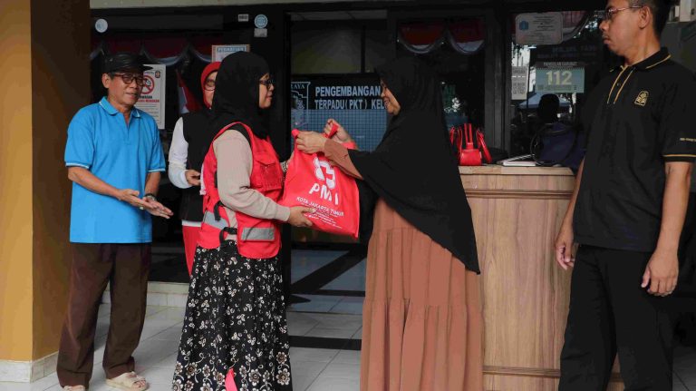PMI Dumai Distribusikan Bantuan Bagi Warga Terdampak Cuaca Ekstrem